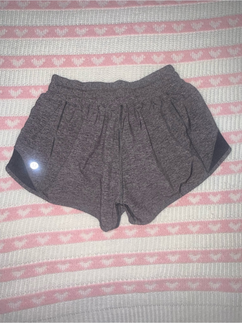 lululemon hotty hot shorts - Picture 3 of 5